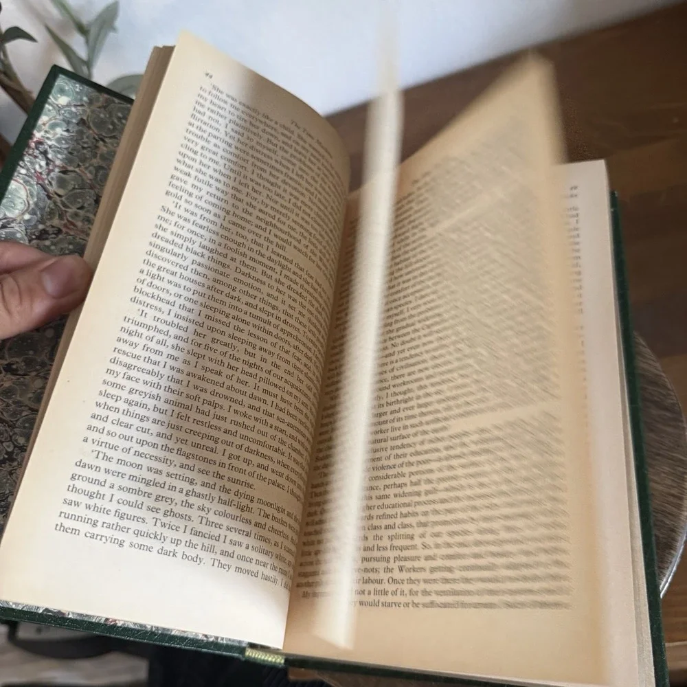 VTG H.G Wells Treasury of World Masterpieces HC 1982 Time Machine War World Book